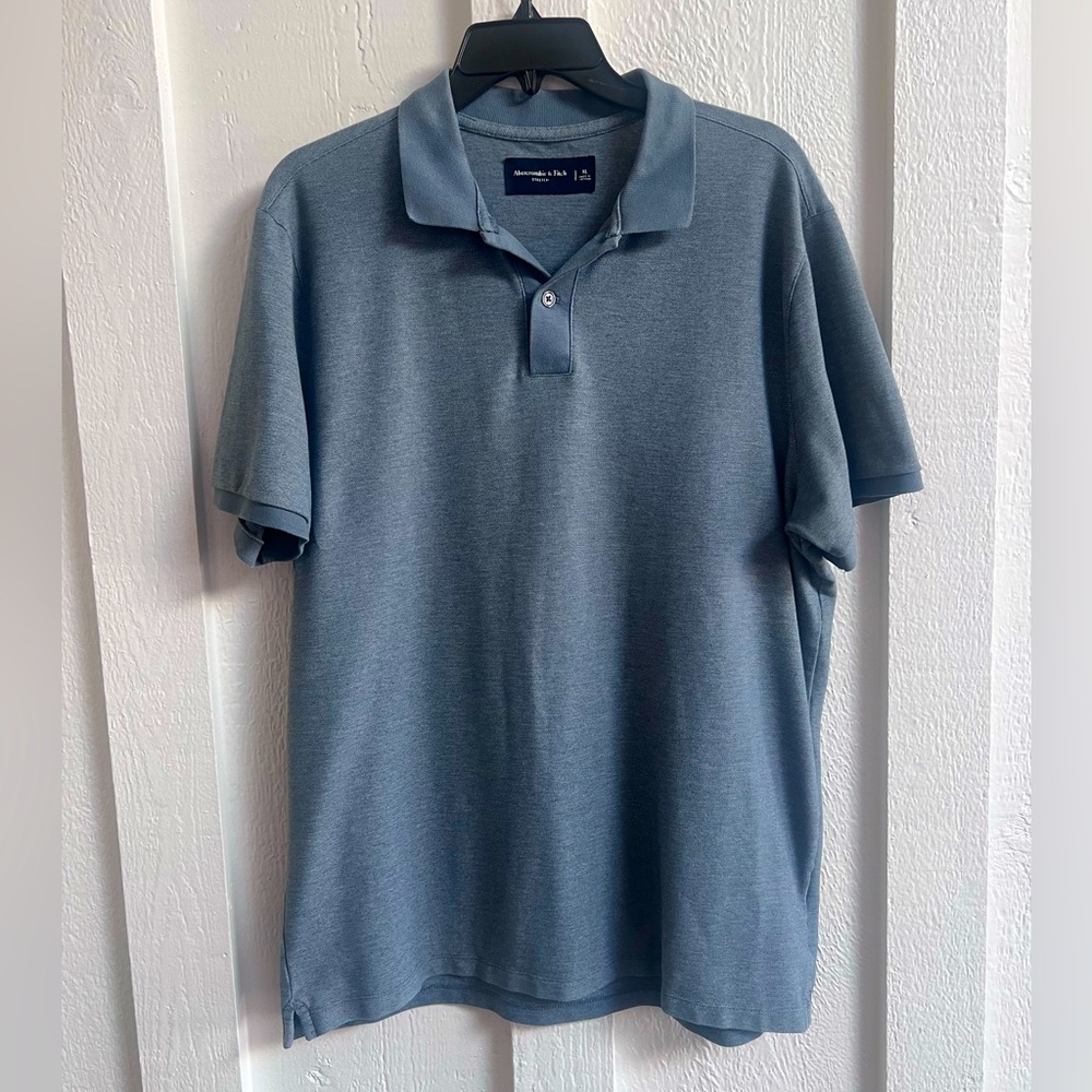 Abercrombie & Fitch Men's Blue Polo Shirt - extra large